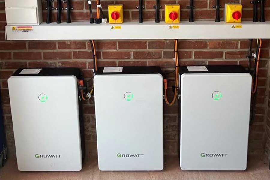 Project: Thuisbatterij voor bestaand zonnepanelensysteem - Opslagbatterijen door Snel Zonnepanelen Plaatsen - Professionele installatie van duurzame energieoplossingen